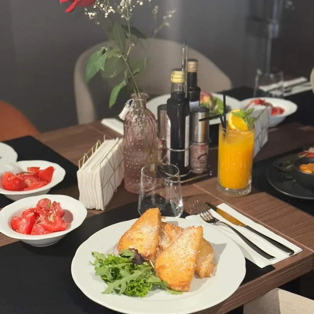 New Grey Residence Apartament Târgu-Mureş Eksteriør billede